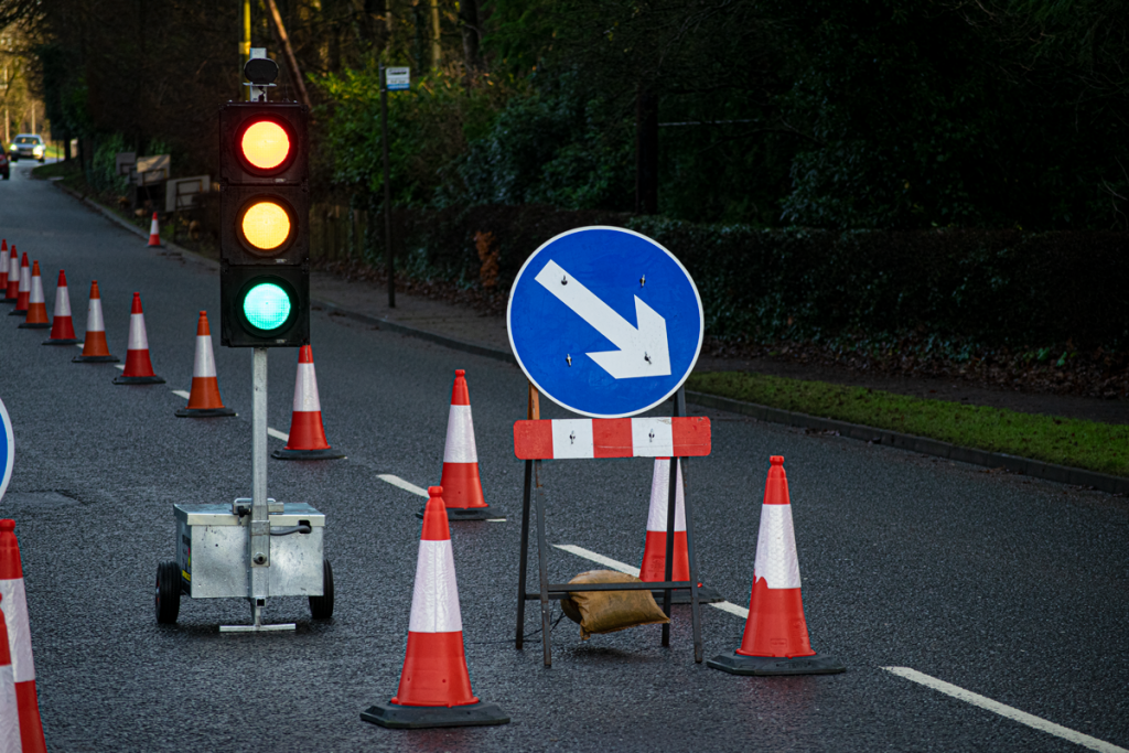 temporary-traffic-signals-the-traffic-management-company